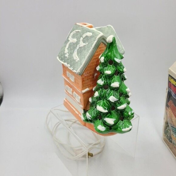 Vintage Christmas Village Gothic House Hand Painted Electric Christmas Tree Box - Picture 4 of 7